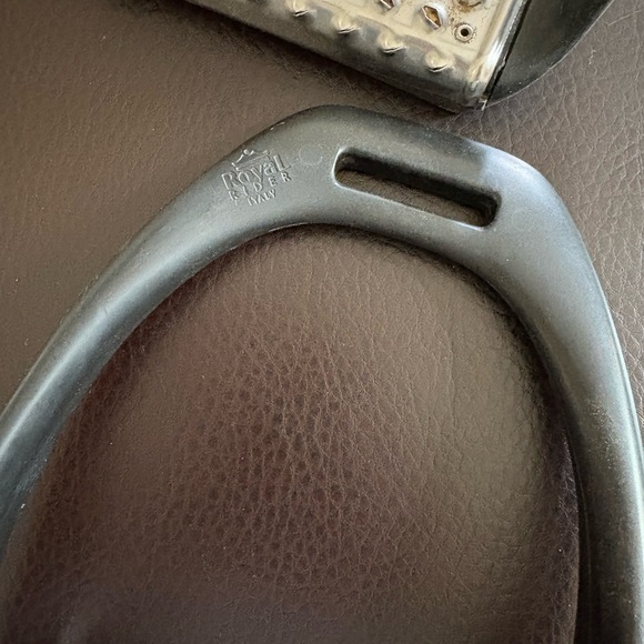 Royal Rider Stirrups - Picture 2 of 7